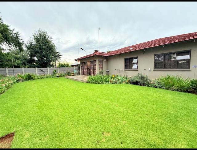 3 BEDROOM HOUSE FOR SALE IN VANDERBIJLPARK CW 1